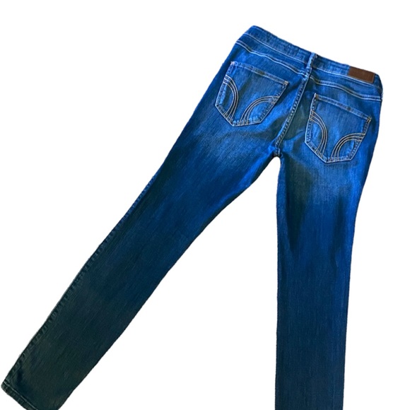 Hollister Mid-Rise Super Skinny Jeans - Picture 5 of 15